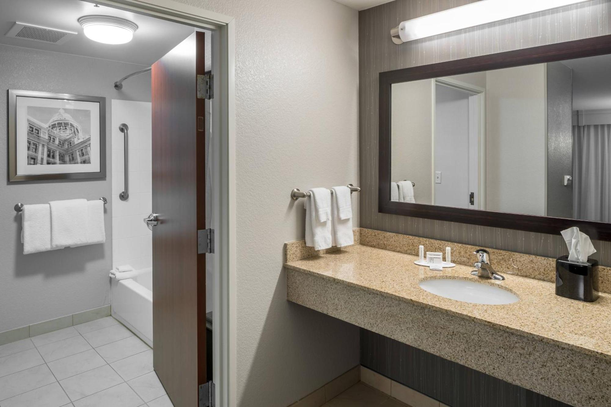 Courtyard By Marriott Austin Parmer Tech Ridge Екстер'єр фото