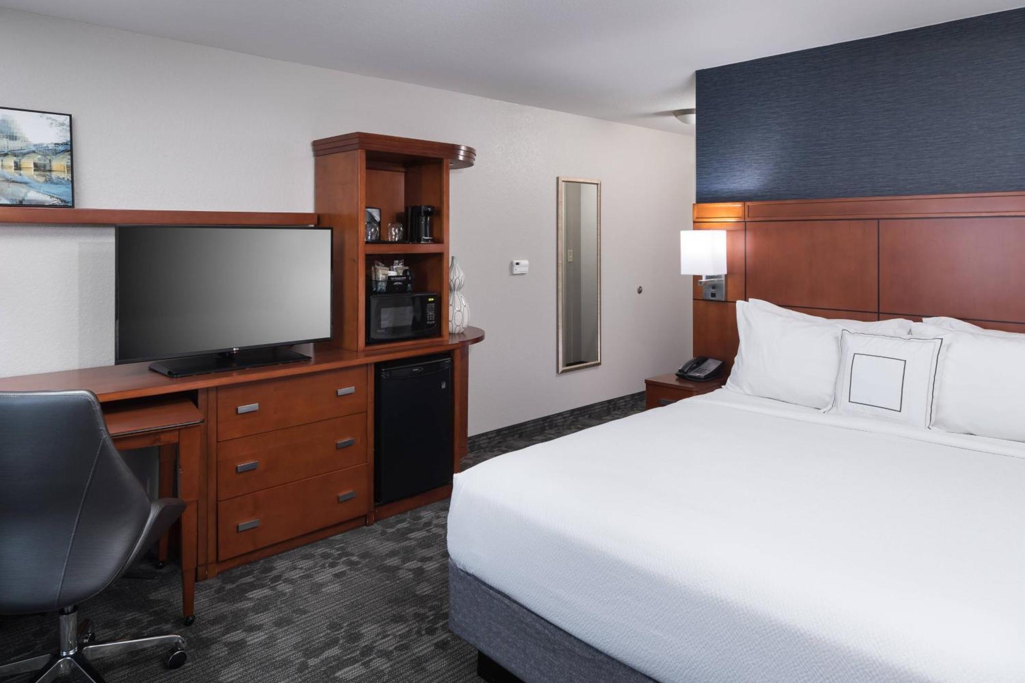 Courtyard By Marriott Austin Parmer Tech Ridge Екстер'єр фото